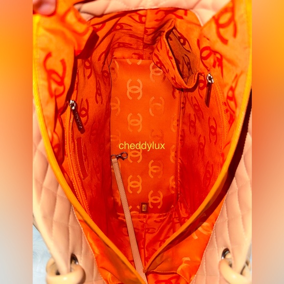 ๐๐ป๐๐ฉAuthentic CHANEL Beige Quilted Lambskin Leather Cambon Tote Bag. - Picture 12 of 17